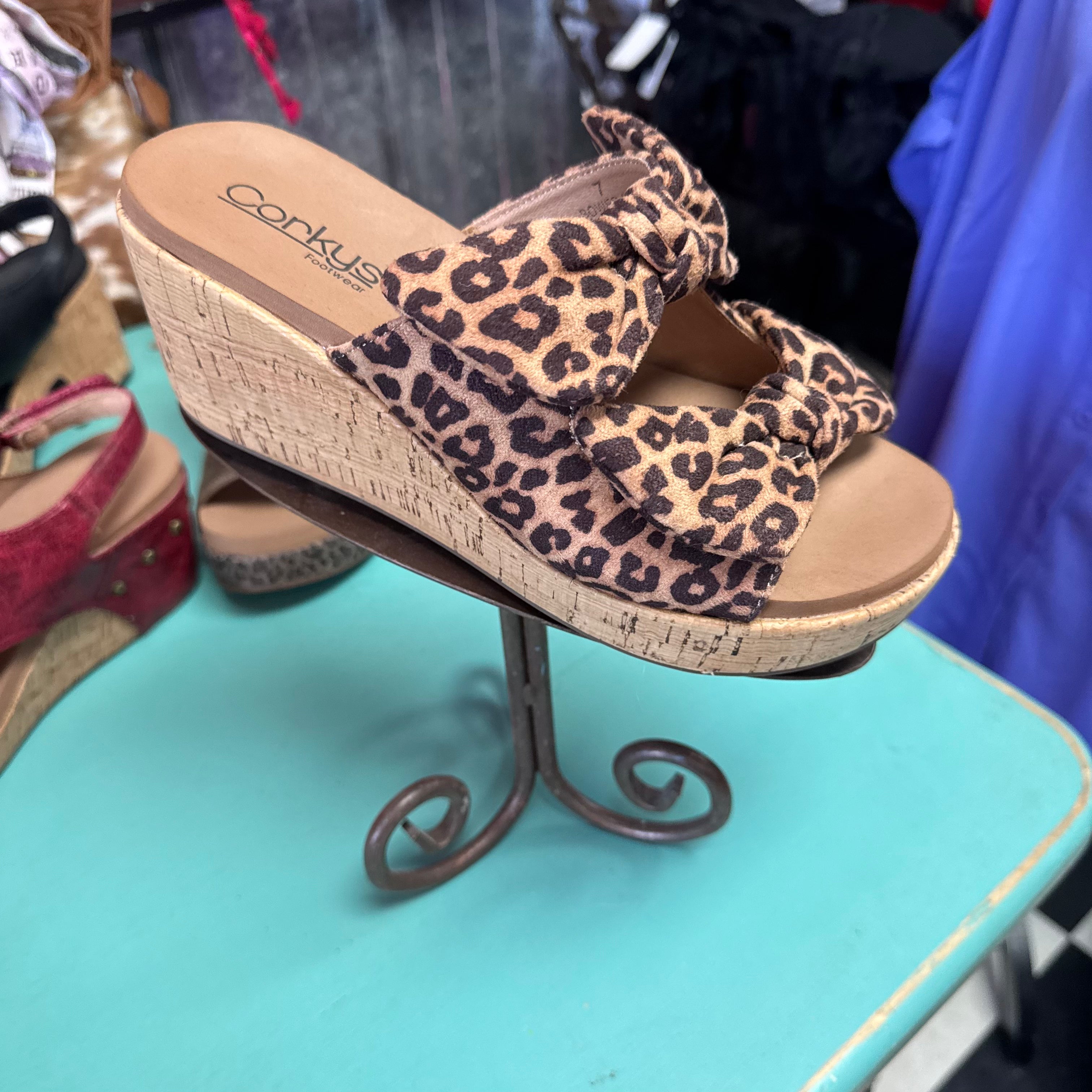 Leopard boat up